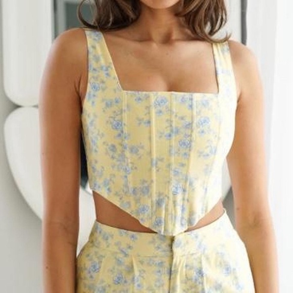 YLLW THE LABEL ANDIE LINEN CORSET TOP IN BUTTER TOILE FLORAL - Picture 5 of 12